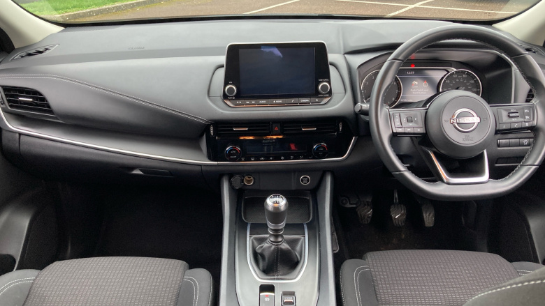 Nissan Qashqai 1.3 DiG-T MH Acenta Premium 5dr Petrol Hatchback